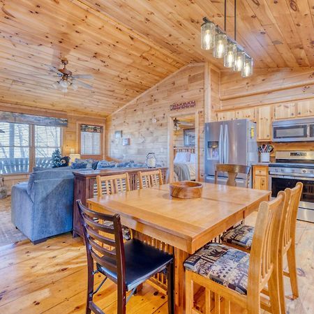 Secluded Sunrise Ridge-10 Min From Blue Ridge, King Beds, Hot Tub, 2 Porches, Fireplace Wood Burning, Mountain View, Cozy Extérieur photo