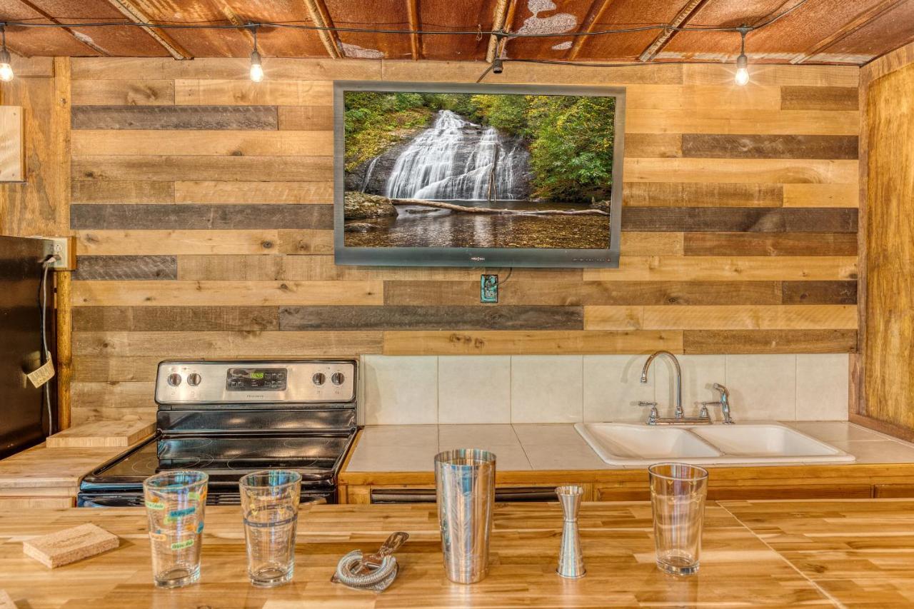 Secluded Sunrise Ridge-10 Min From Blue Ridge, King Beds, Hot Tub, 2 Porches, Fireplace Wood Burning, Mountain View, Cozy Extérieur photo