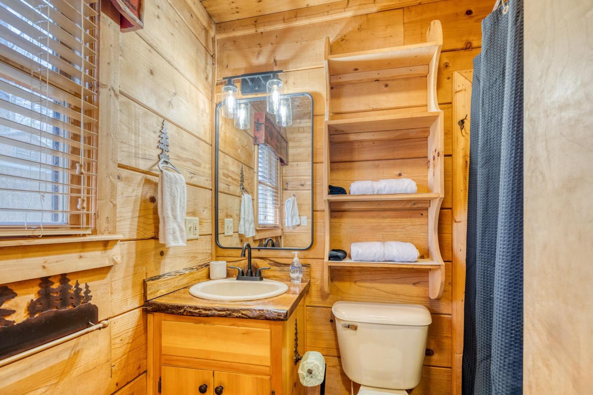 Secluded Sunrise Ridge-10 Min From Blue Ridge, King Beds, Hot Tub, 2 Porches, Fireplace Wood Burning, Mountain View, Cozy Extérieur photo